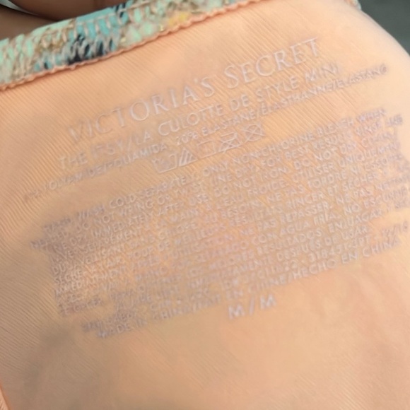 NWT Victorias Secret Medium ITSY Ruched Back Bikini - Picture 4 of 4